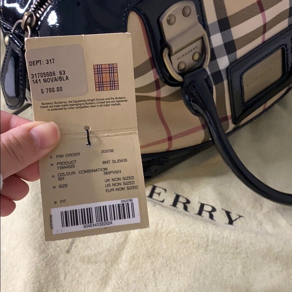 NEW WITH TAG BURBERRY LIMITED EDITION PURSE - Picture 6 of 6